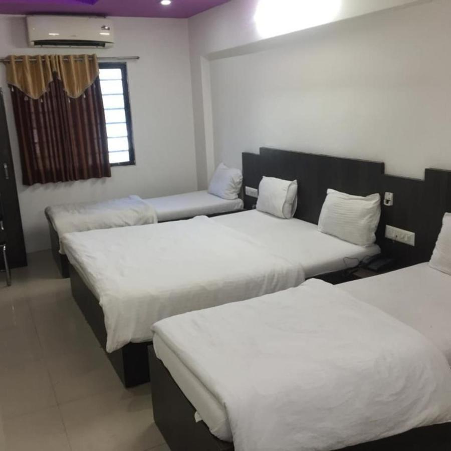 Hotel Long Stay Ахмедабад Екстериор снимка