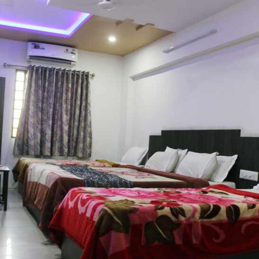 Hotel Long Stay Ахмедабад Екстериор снимка